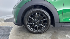 MINI Hatchback 1.5 Cooper Classic 5dr Auto Petrol Hatchback